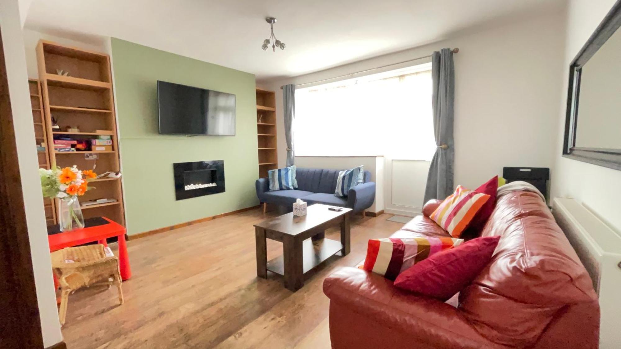 2 Bedrooms 2 Stations Лондон Экстерьер фото