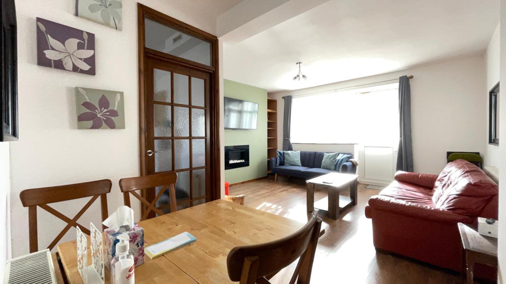 2 Bedrooms 2 Stations Лондон Экстерьер фото