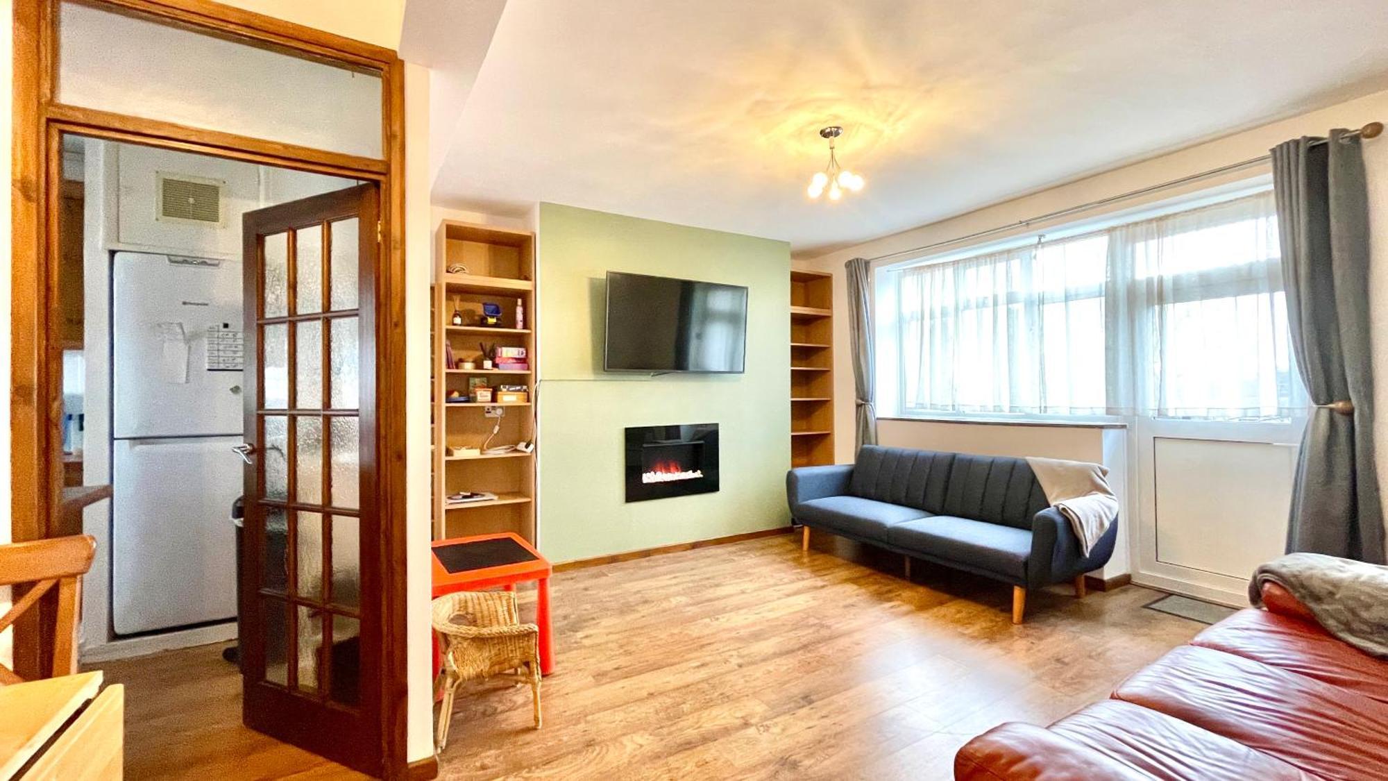 2 Bedrooms 2 Stations Лондон Экстерьер фото