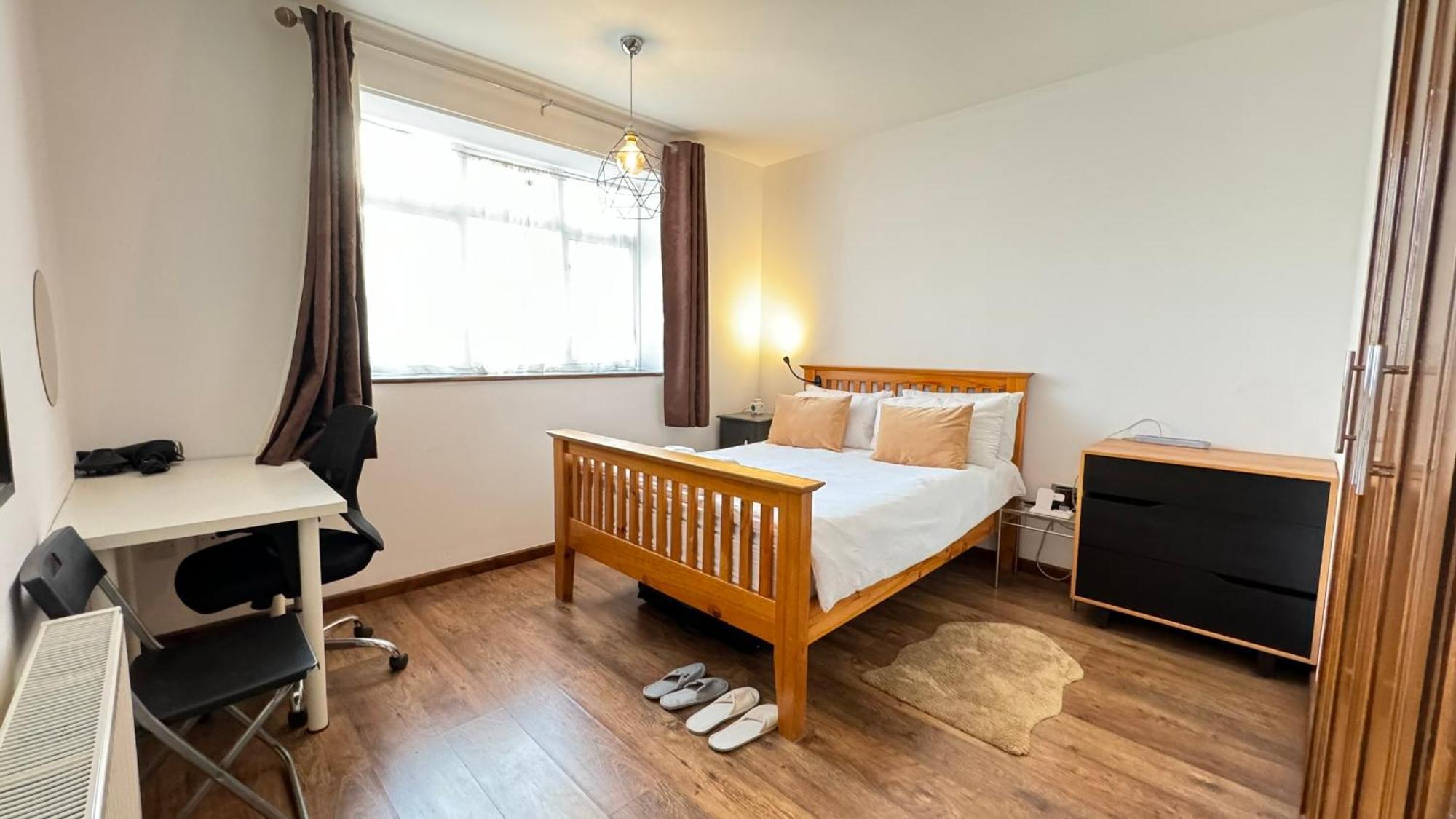 2 Bedrooms 2 Stations Лондон Экстерьер фото