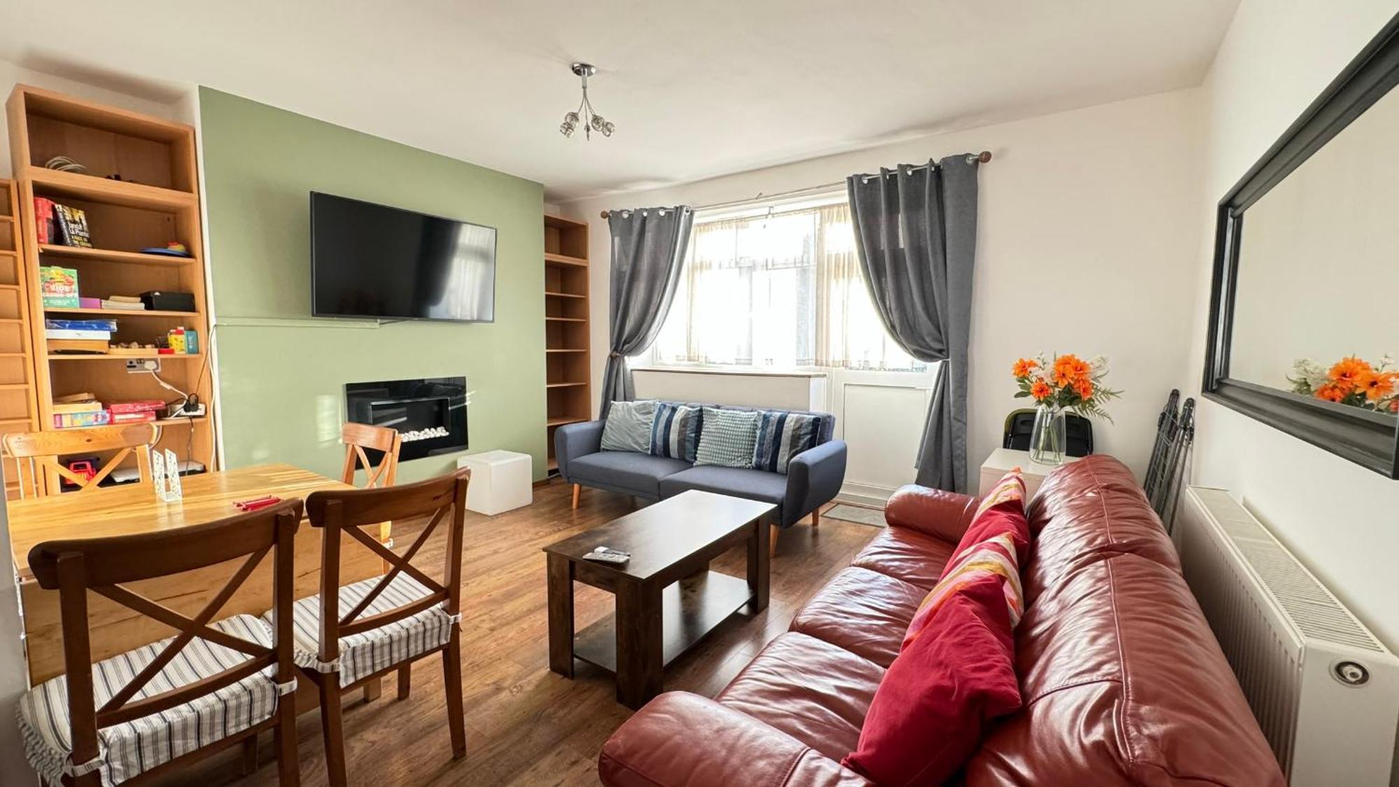 2 Bedrooms 2 Stations Лондон Экстерьер фото